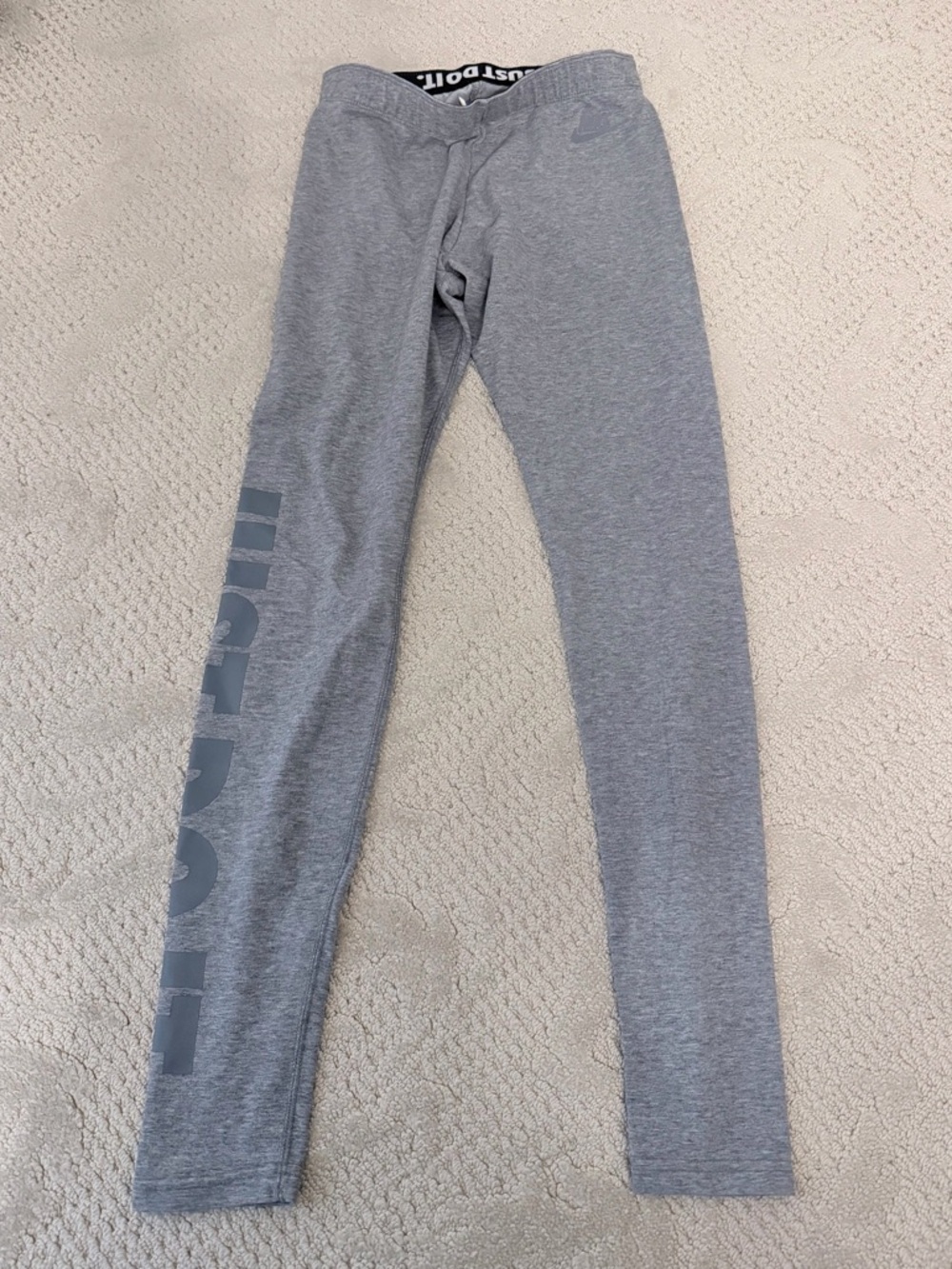 Nike Women Gray Leggings size S